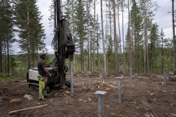 Can a Cabin Use Screw Piles? Structural & Engineering Guide — Own Cabin