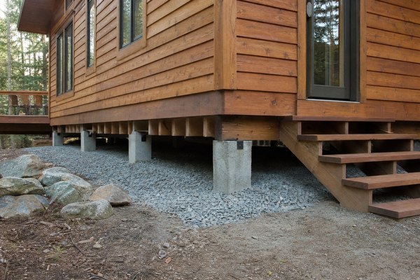 How High Should a Wooden Cabin Sit Above Ground? — Own Cabin